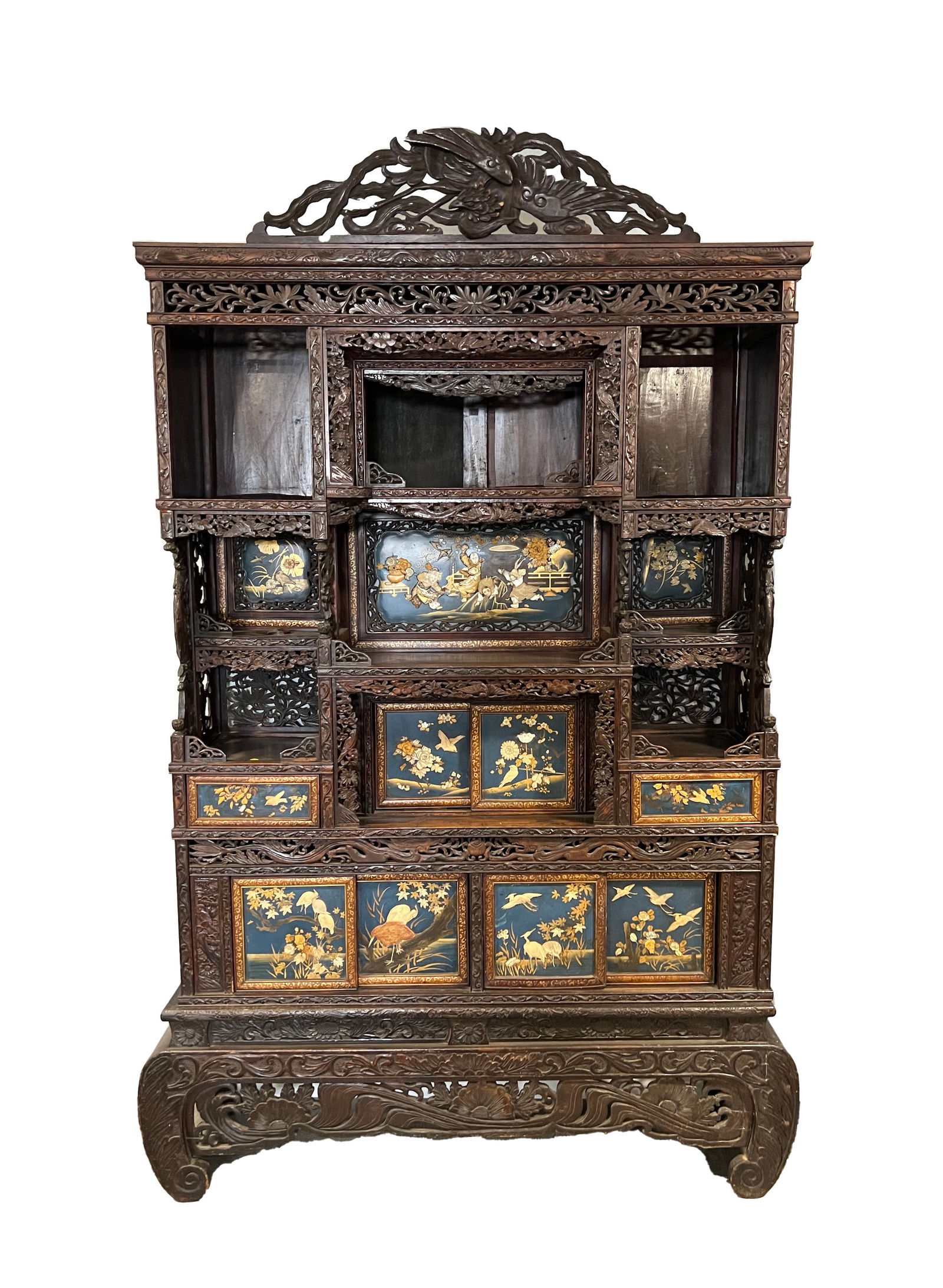 A LARGE ANTIQUE JAPANESE SHIBIYAMA INLAID CARVED CABINET (1 of 4)