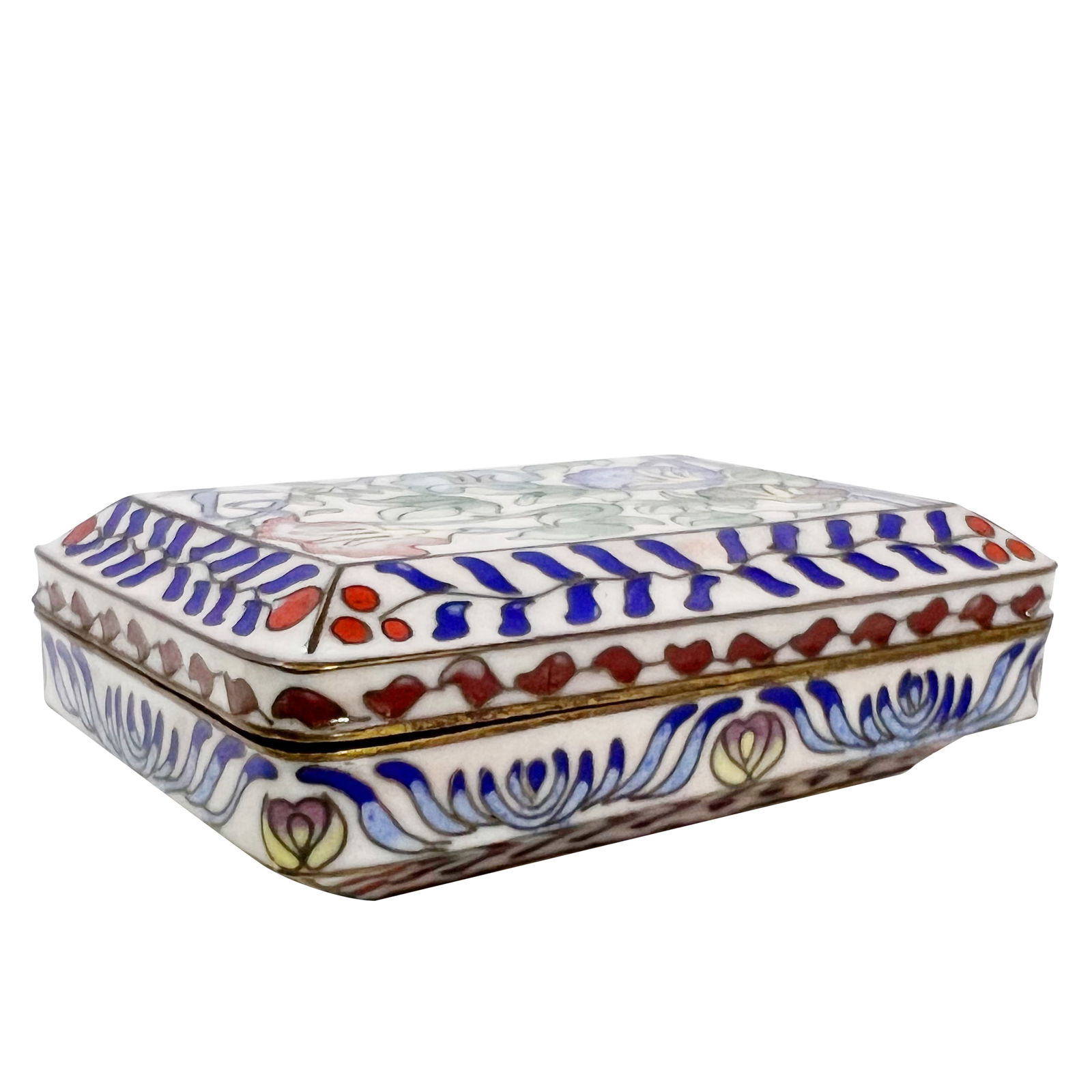 A JAPANESE CLOISIONNE ENAMEL BOX AND COVER: A JAPANESE CLOISIONNE ENAMEL BOX AND COVER