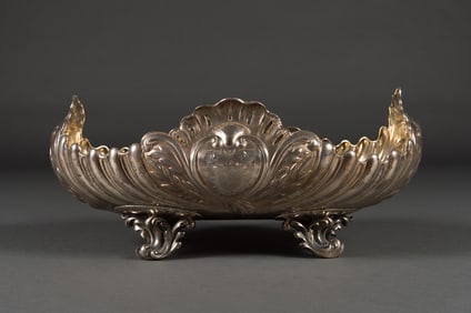 A LARGE ENGLISH ELKINGTON & CO STERLING SILVER FRUIT BASKET, BIRMINGHAM 1902