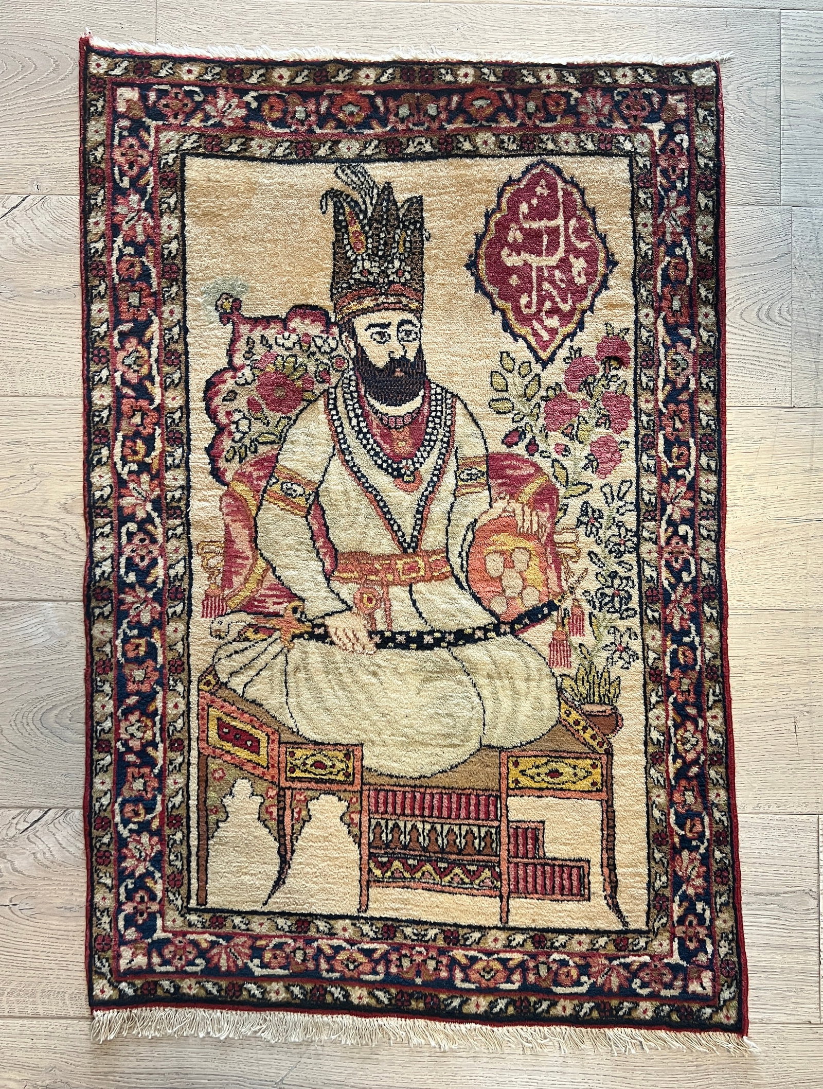 A PERSIAN KERMAN PICTORAL RUG, 19TH CENTURY: A PERSIAN KERMAN PICTORAL RUG, 19TH CENTURY