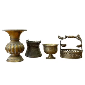 A GROUP OF COPPER AND BRASS ARTICLES