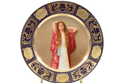 AN AUSTRIAN ROYAL VIENNA PAINTED PLATE OF A BEAUTY