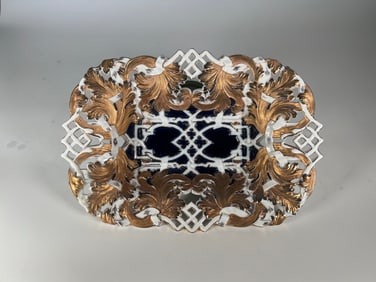A MEISSEN PORCELAIN RETICULATED DISH, 19TH CENTURY
