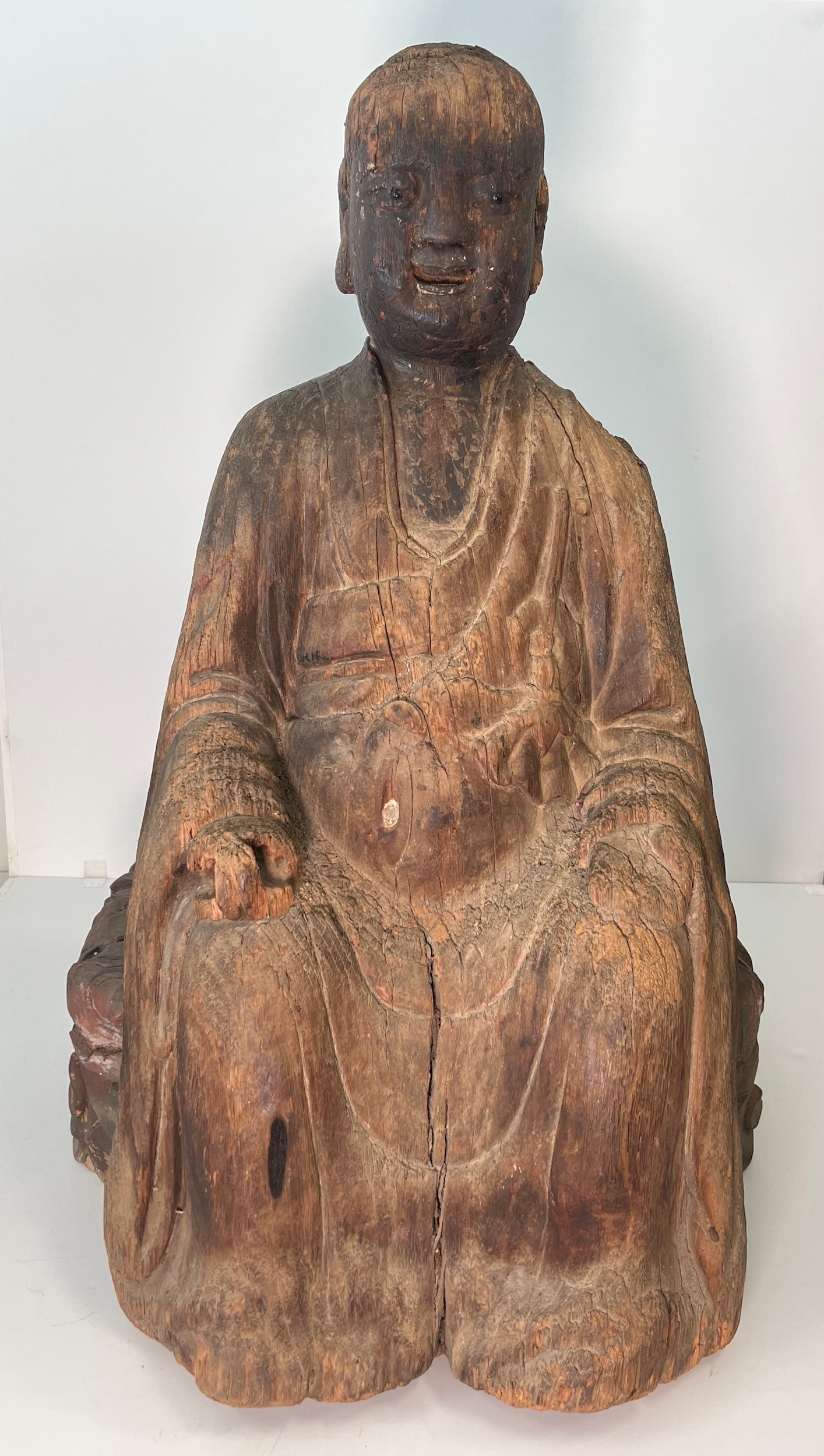 A VERY LARGE ANTIQUE CHINESE CARVED WOOD BUDDHA ON BASE (1 of 8)