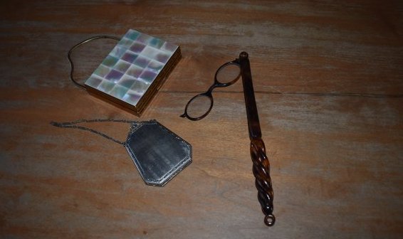 Lot of Vintage Compacts, Opera Glasses (1 of 3)