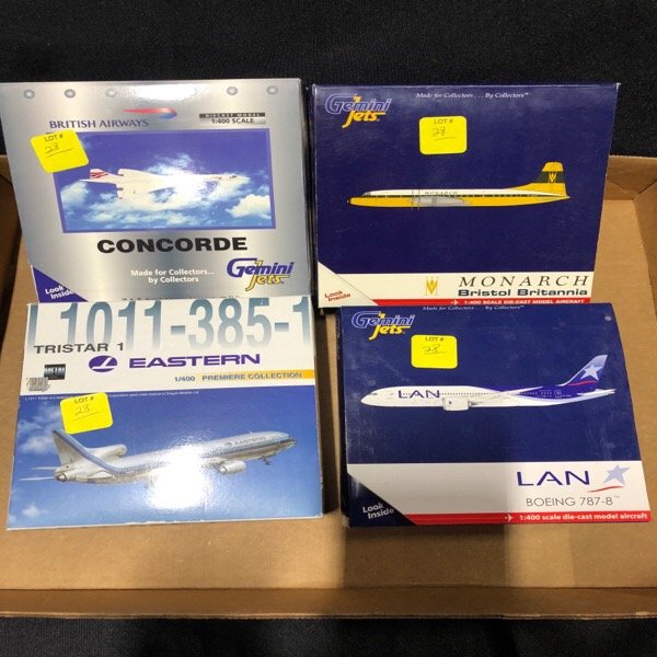Four Diecast Model Airplanes 1:400 (1 of 2)