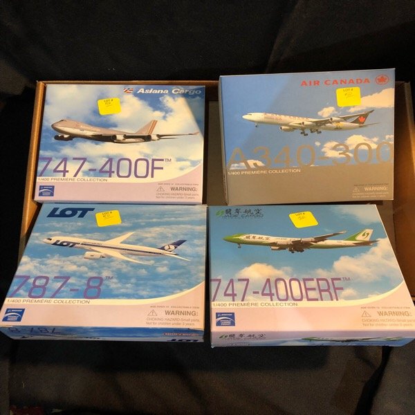 Four Diecast Model Airplanes 1:400 dragon Wings (1 of 2)