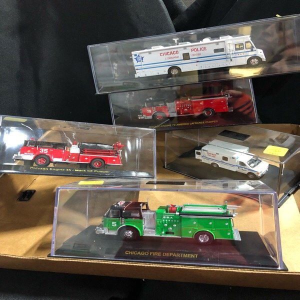 Lot of 5 Code 3 Chicago Fire Dept Trucks (1 of 2)