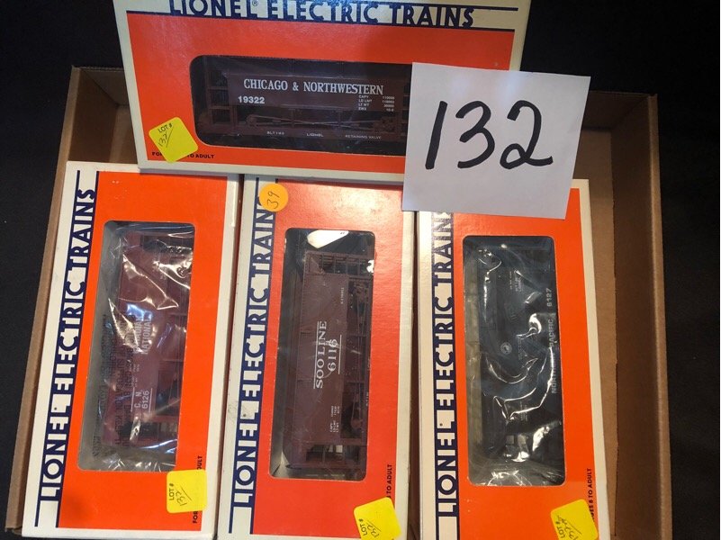 Lionel Train Lot 4pc. Ore Car (1 of 2)