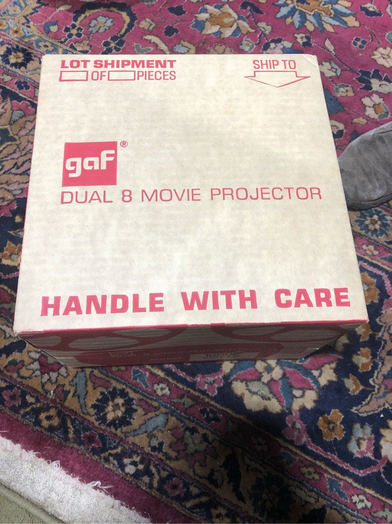 SEALED VTG gaf 8 Dual Movie Projector 1666Z: Model 1666Z 62501-108. Also selling a new super 8 movie camera in next lot.