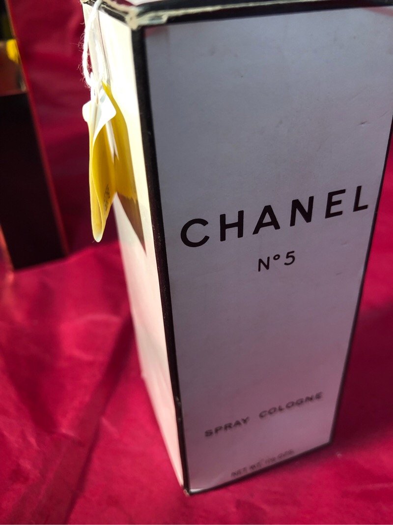 Chanel No. 5 Spray Cologne NOS Vintage 1.5oz: Brand new bottle, nib.