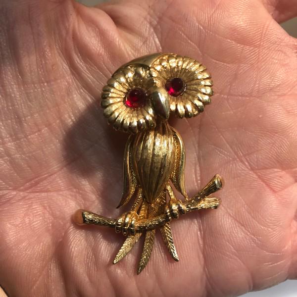 Boucher Owl Trembler Brooch: Beautiful owl brooch pin trembler with red eyes. Measures about 2" tall and an inch wide. Signe in back and numbered 1128 p
