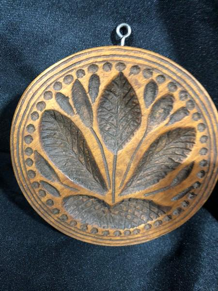 Antique Butter Mold Stamp Carved Leaves (1 of 2)