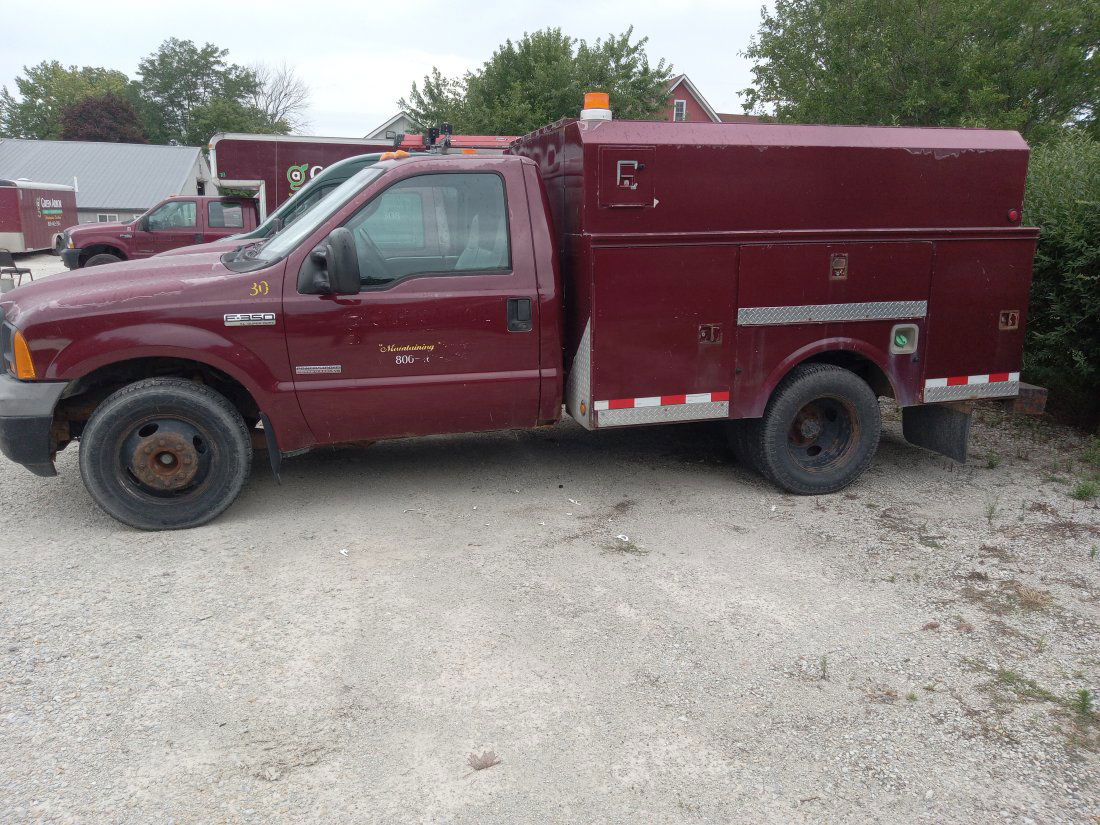 GA#30  2005 Ford F350 Diesel Tool Box/Utility/Service Truck VIN 1FDWF36P85EB33058, 190,733 miles (1 of 15)