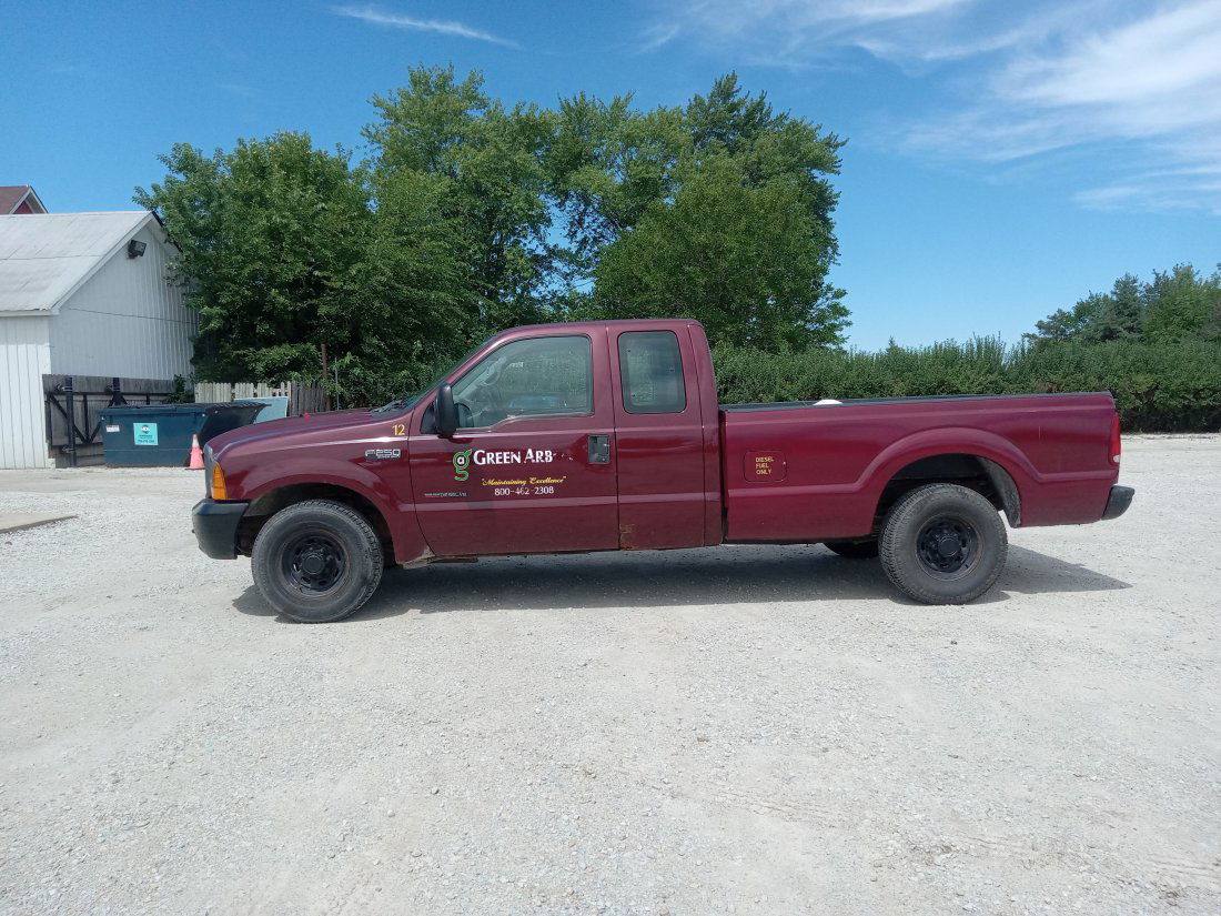 GA#12 2000 Ford F250 Diesel Super Crew Truck VIN 1FTNX20F3YEE08069,  156,329 miles (1 of 11)