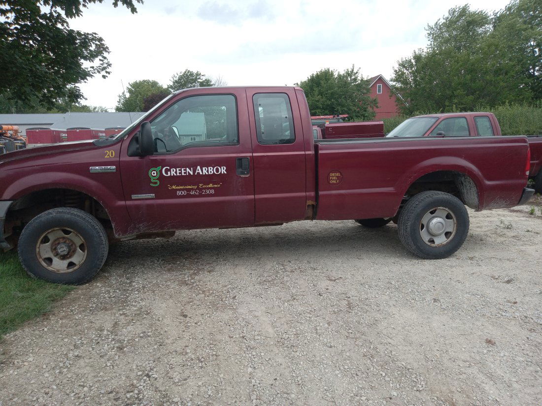 GA#20 2006 Ford F250 Diesel Super Crew 4x4 Truck VIN 1FTSX21P96EA02286, 110315 miles (1 of 14)