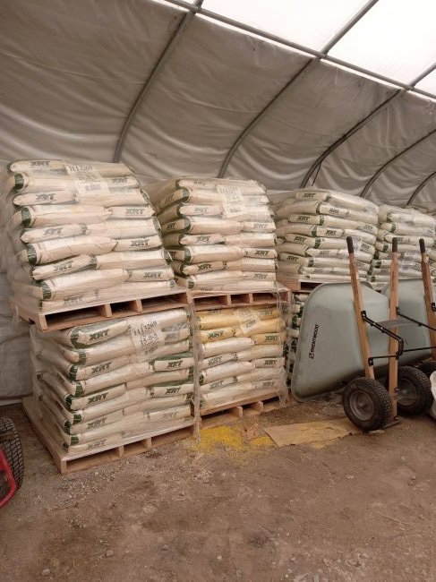Pallet of 45 bags, 50# Shaw's Turf Food 15-0-5, .38 Barricade, 25% XRT fertilizer: Pallet of 45 bags, 50# Shaw's Turf Food 15-0-5, .38 Barricade, 25% XRT fertilizer. Each pallet is shrink wrapped, dry, and under cover inside. 13 pallets available. Each bag sells for approx. $40 reta