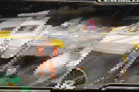 Star Wars The Power of the Force Y-Wing 1999: This is a Star Wars The Power of the Force Y-wing Fighter toy from 1999, by Hasbro. New!