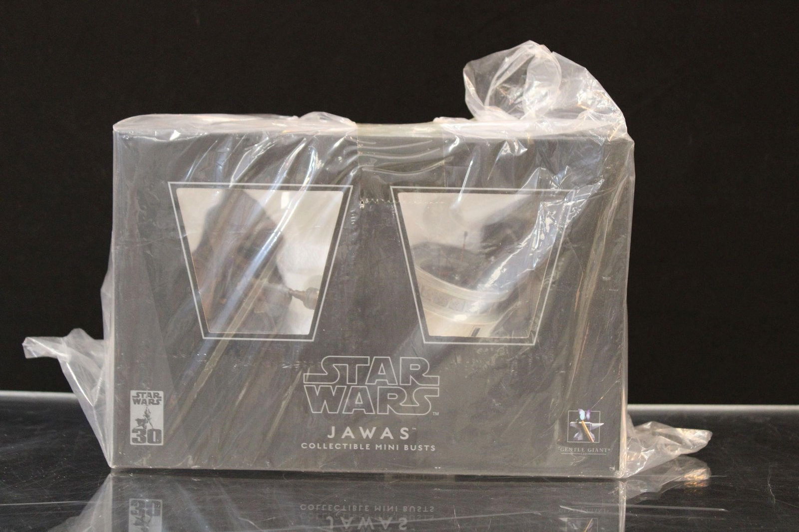 Gentle Giant Star Wars Jawas collectible mini bust (1 of 4)