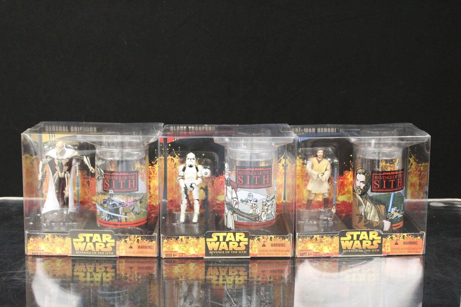 Star Wars Revenge of the Sith Action Figures & cup: Star Wars Revenge of the Sith action figures with cup. Clone TroopersGeneral GrievousObi-Wan Kenobi