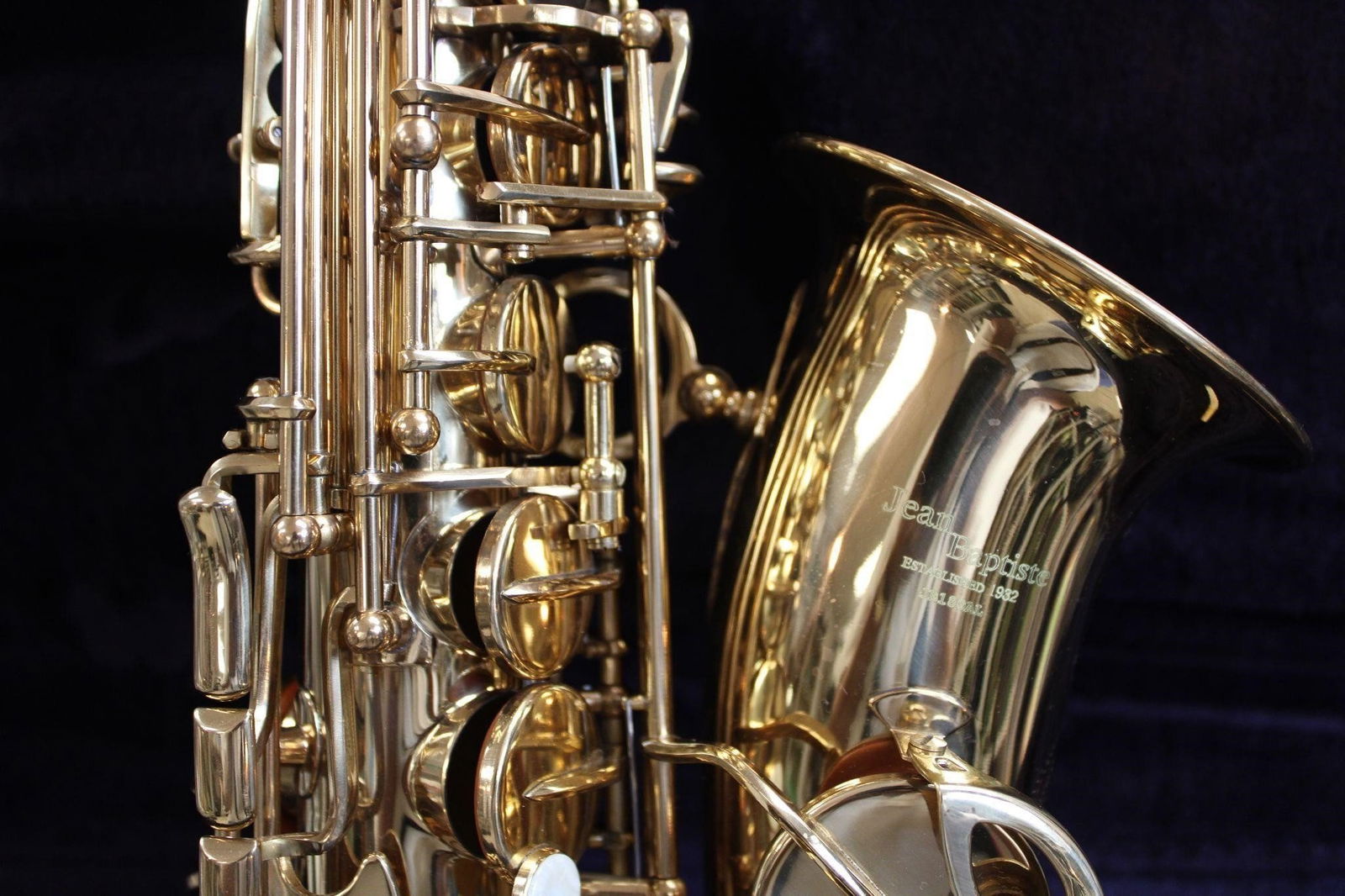 Jean Baptiste Alto Saxophone: Jean Baptiste saxophones are known as student or intermediate-level instruments, often favored by beginners due to their affordability and ease of play. The brand was established in 1932 and has becom