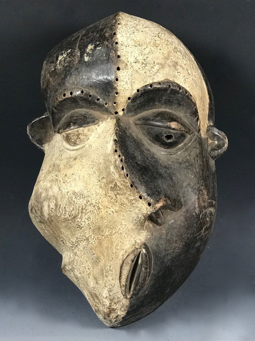 Pende Mask (1 of 6)