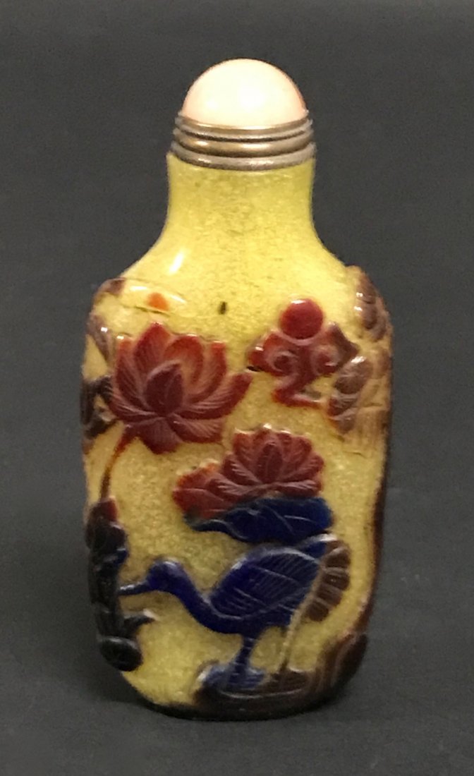 Chinese Art Overlay Peking Glass Snuff Bottle (1 of 7)
