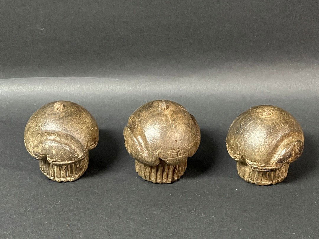 Carved Wood Folk Art Set of 3 Cupcakes Sculpture (1 of 5)