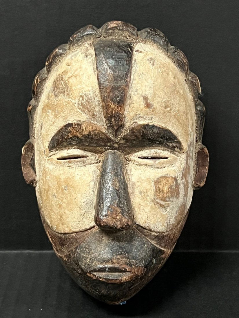 Lumbo Passport Mask (1 of 6)