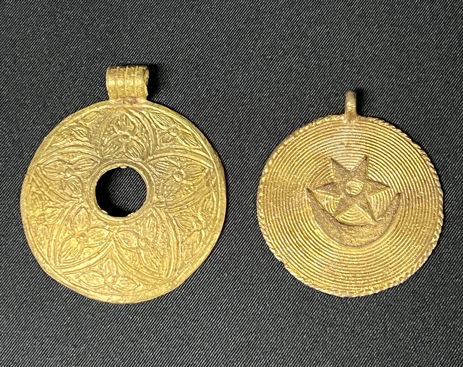 Ashanti Brass Pendant 2 Pcs. (1 of 5)