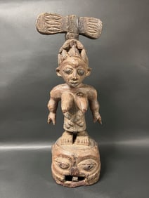 Yuroba Statue