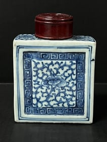 Blue and White Porcelain Tea Caddy
