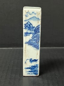 Blue and White Porcelain Seal/Stamp