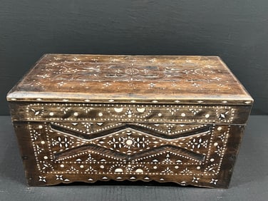 Philippine Islamic Art Mother of Pearl Inlay Wooden Box
