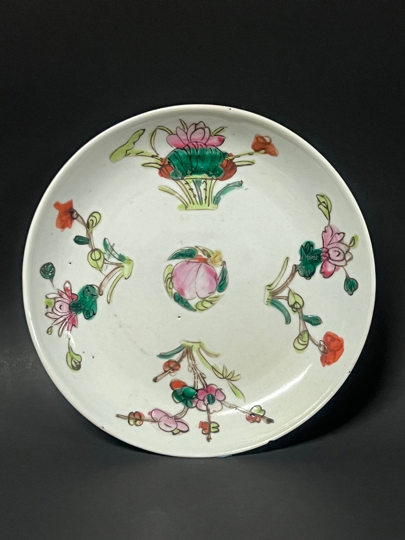 Chinese Art Famille Rose Porcelain Plate: Chinese Art Famille Rose Porcelain Plate. The dimension is 6 inches high x 6 inches wide. Please be aware that some of the items are vintage, secondhand, old ages, antiques and may have a defects or s