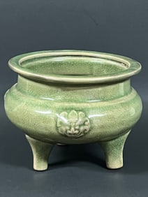 Chinese Art Porcelain Celadon Tripod Incense Burner