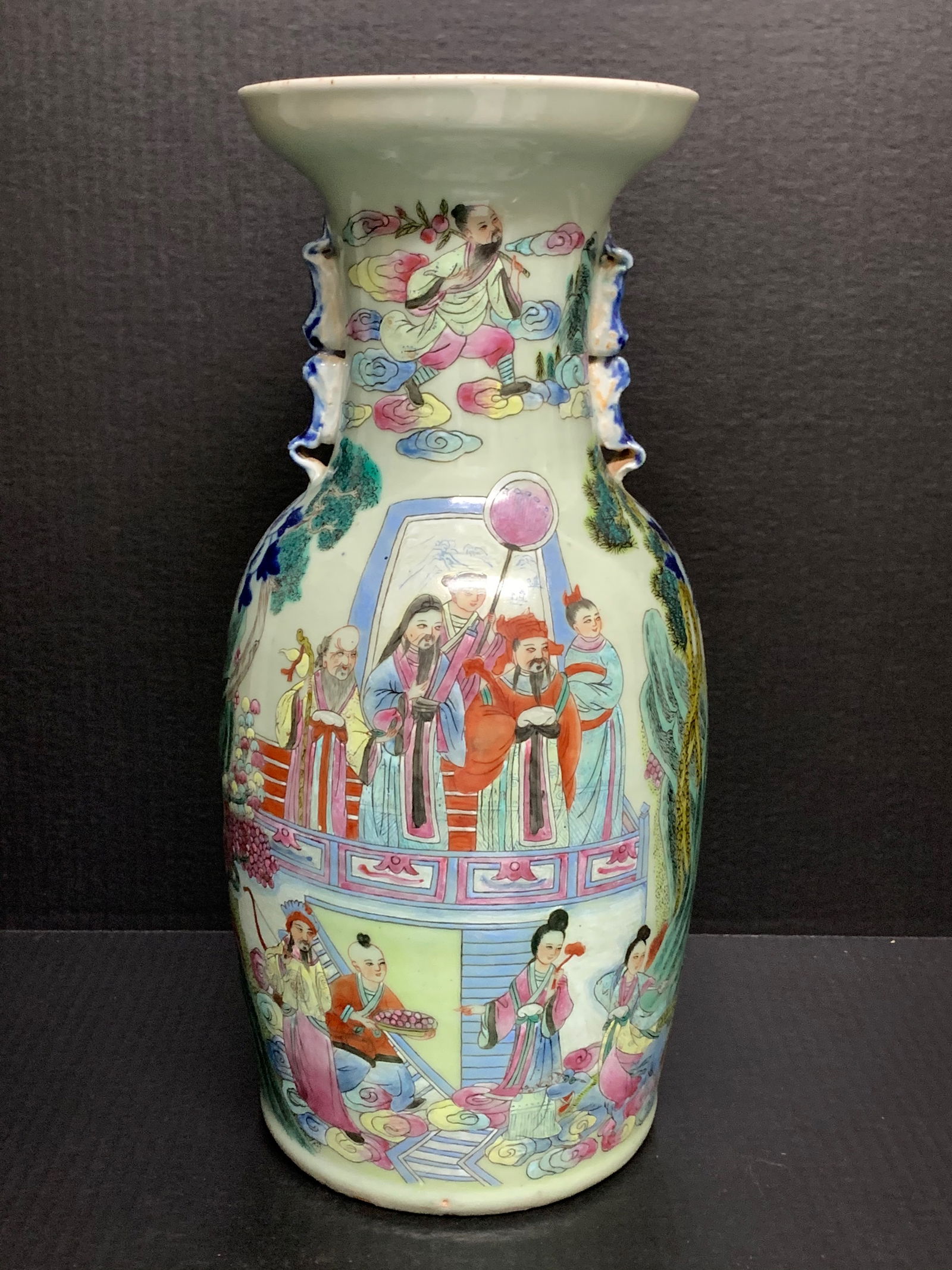 Porcelain Famille Rose Vase: Chinese Art Porcelain Famille Rose Vase. The dimension is 17.25 inches high x 8 inches wide. Please be aware that some of the items are vintage, secondhand, old ages, antiques and may have a defects o