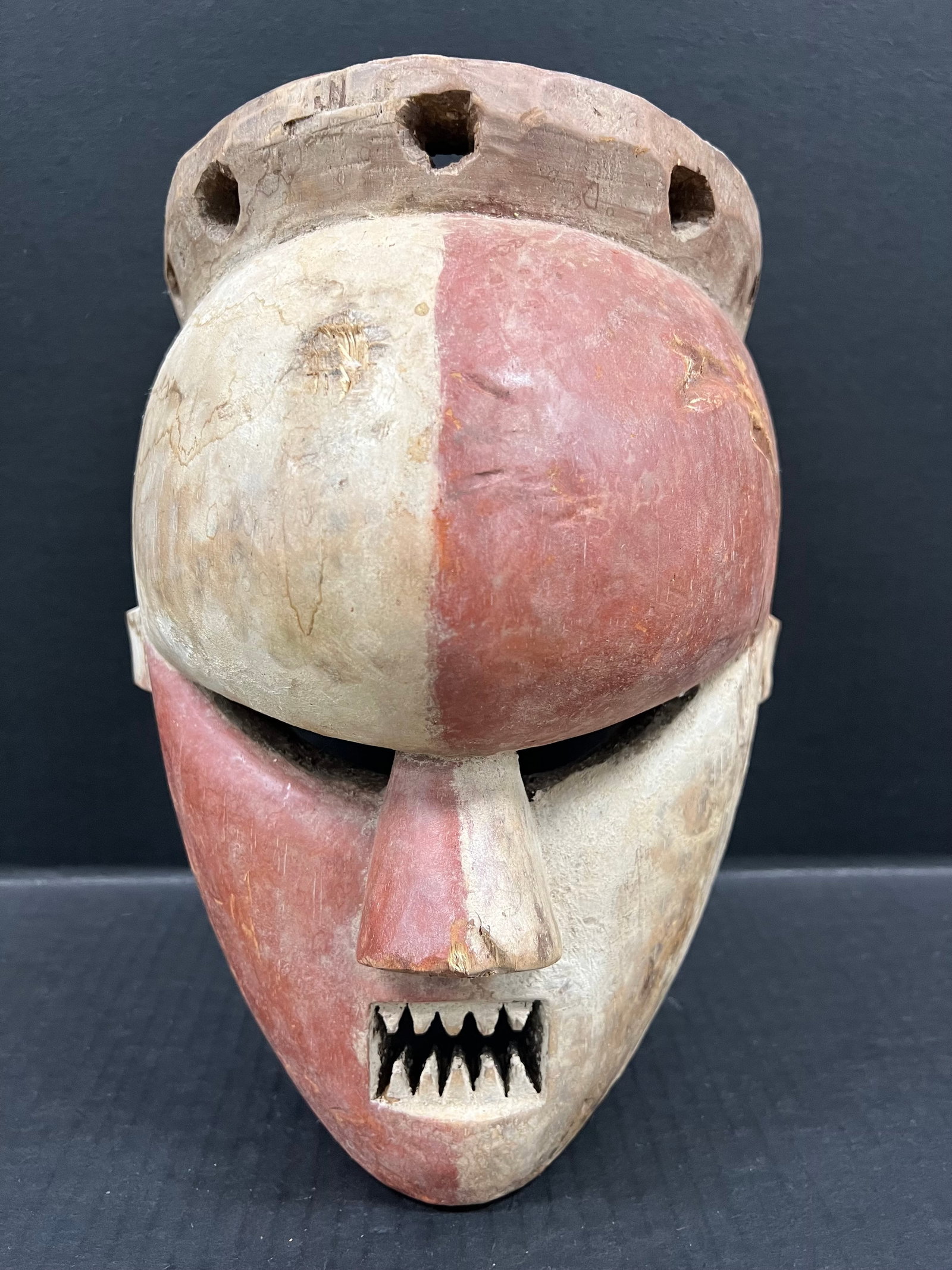 Salampaso Mask: African Tribal Art Carved Wood Monkey Salampaso Mask. The dimension is 11.5 inches high x 8.5 inches wide. Please be aware that some of the items are vintage, secondhand, old ages, antiques and may