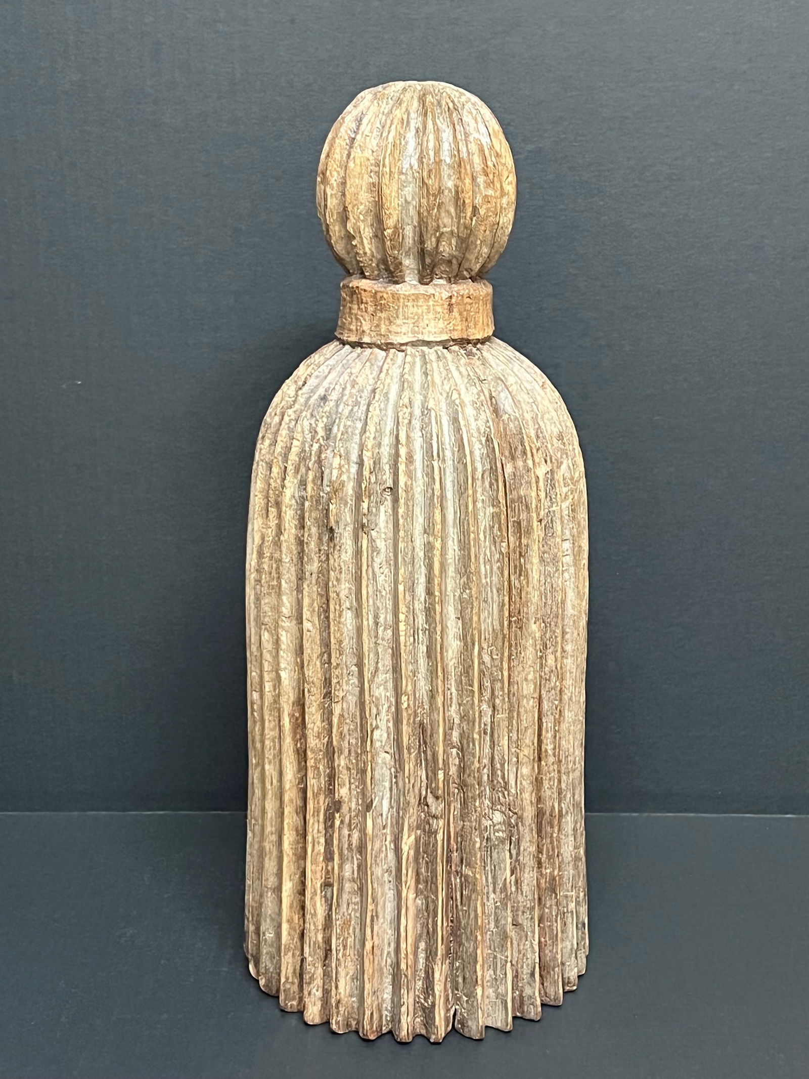 Carved Wood Broom Duster Sculpture: Folk Art Carved Wood Broom Duster Sculpture. The dimension is 17.5 inches high x 7 inches wide. Please be aware that some of the items are vintage, secondhand, old ages, antiques and may have a