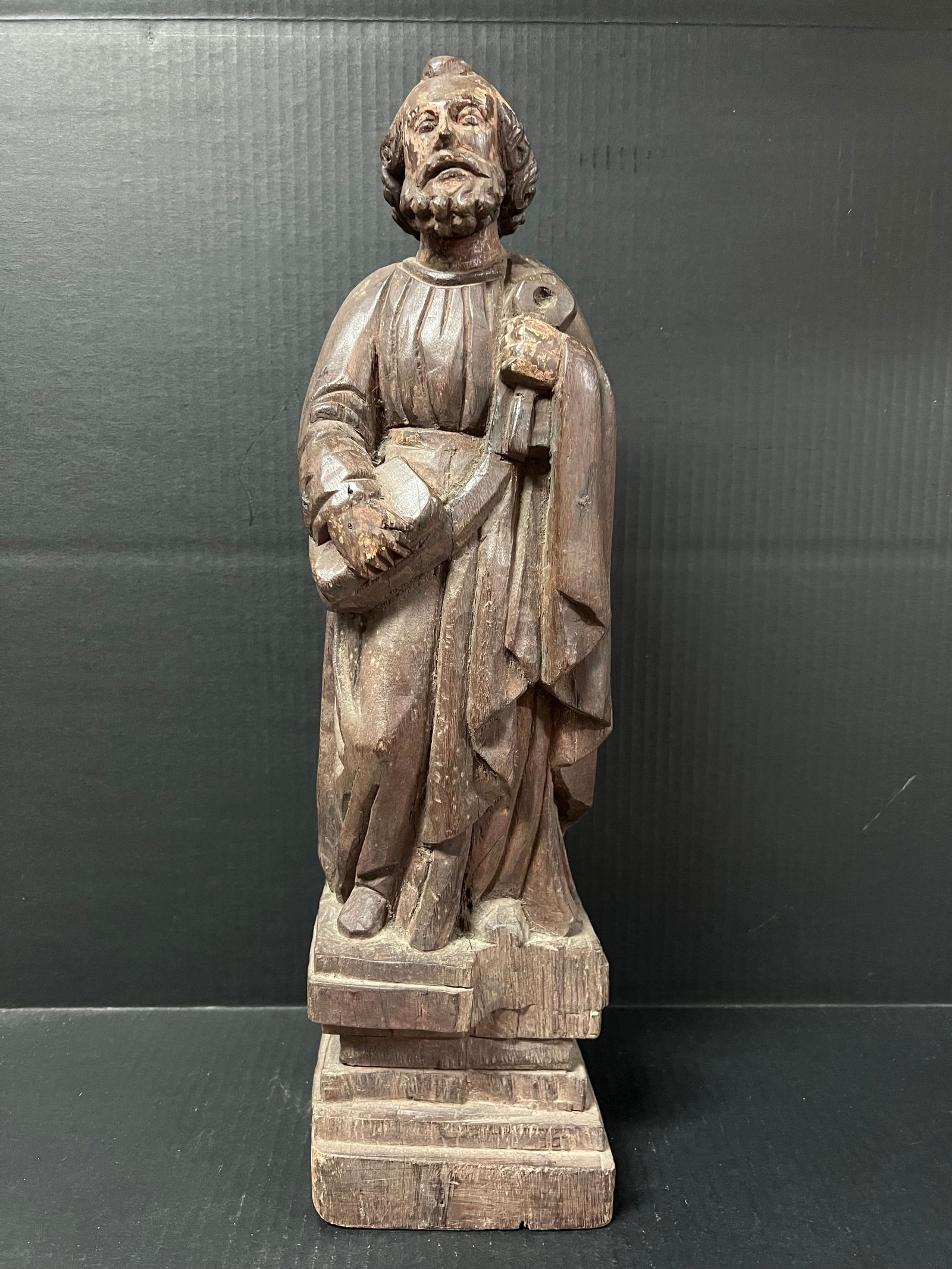 Carved Wood Saint Peter: Religious Art Carved Wood Saint Peter. The dimension is 21 inches high x 6 inches wide. Please be aware that some of the items are vintage, secondhand, old ages, antiques and may have a defects or sig