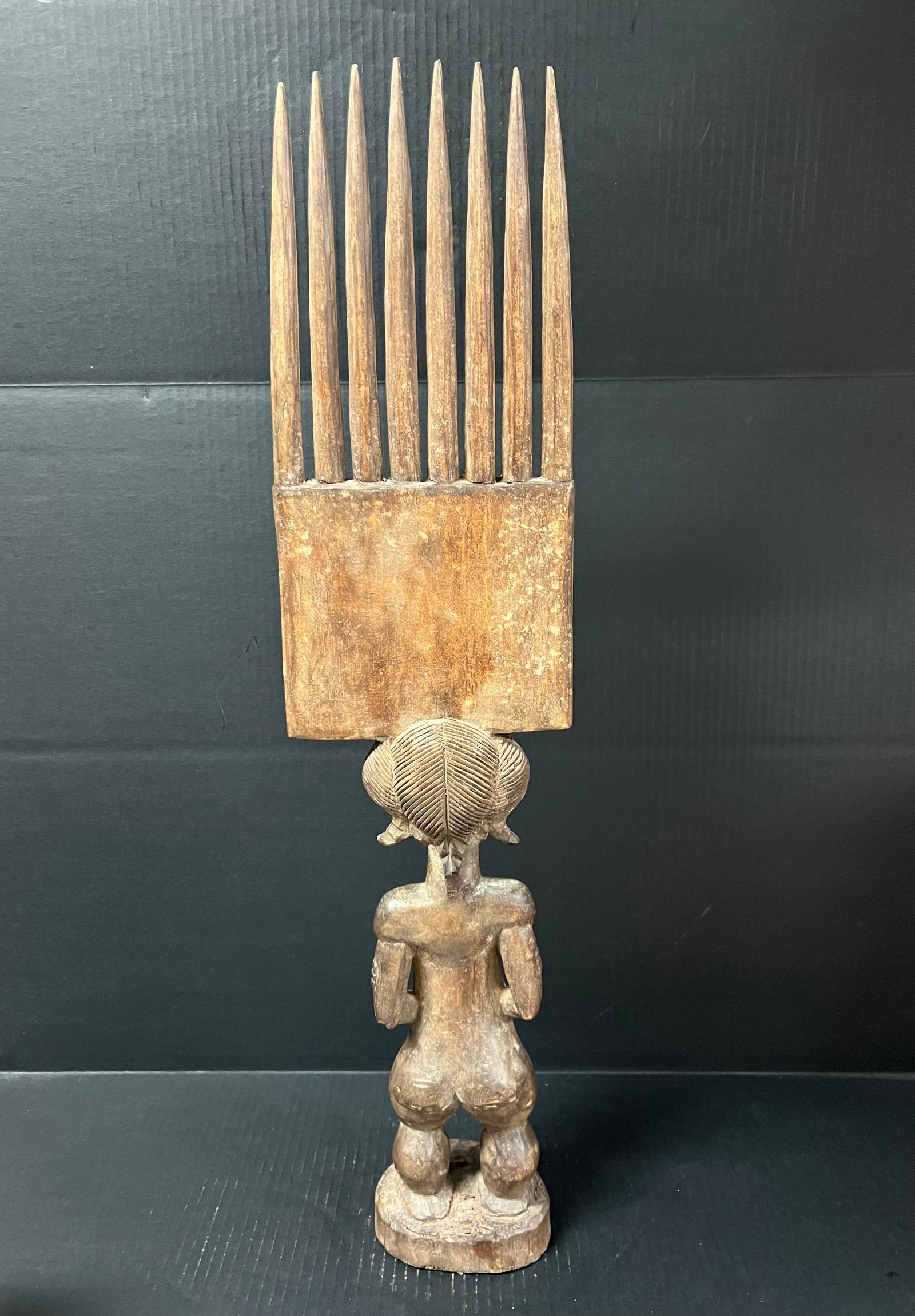 Baule Statue and Comb - 8