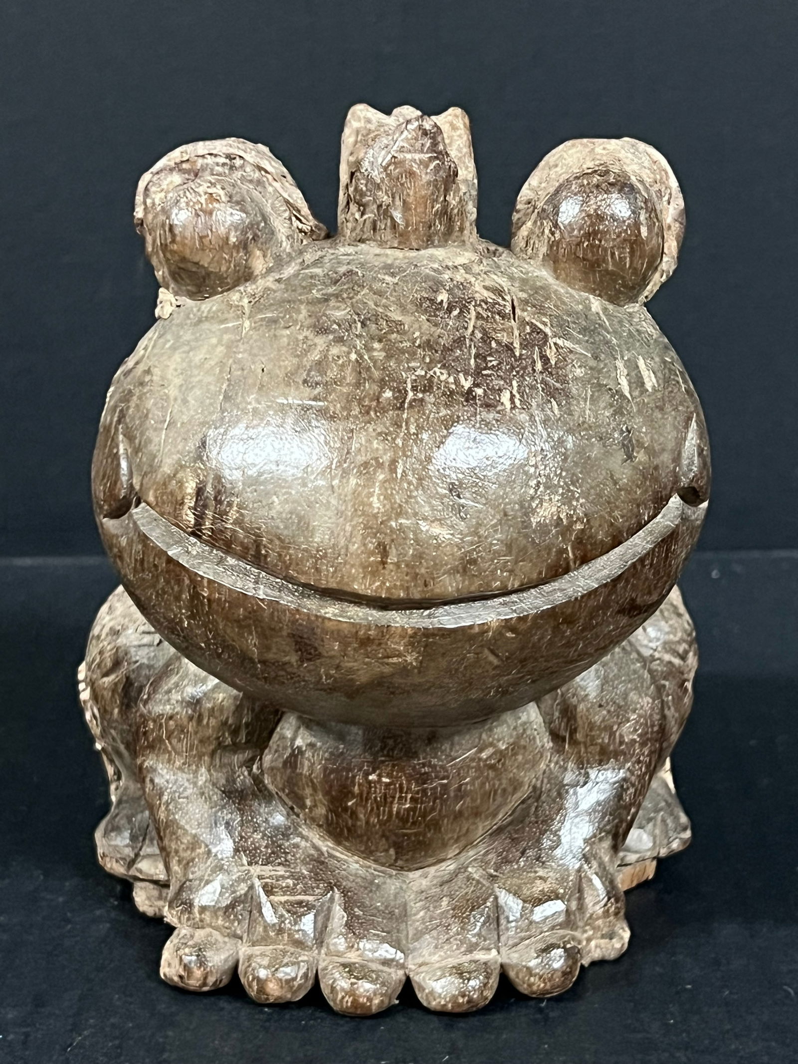 Carved Wood Frog (1 of 8)
