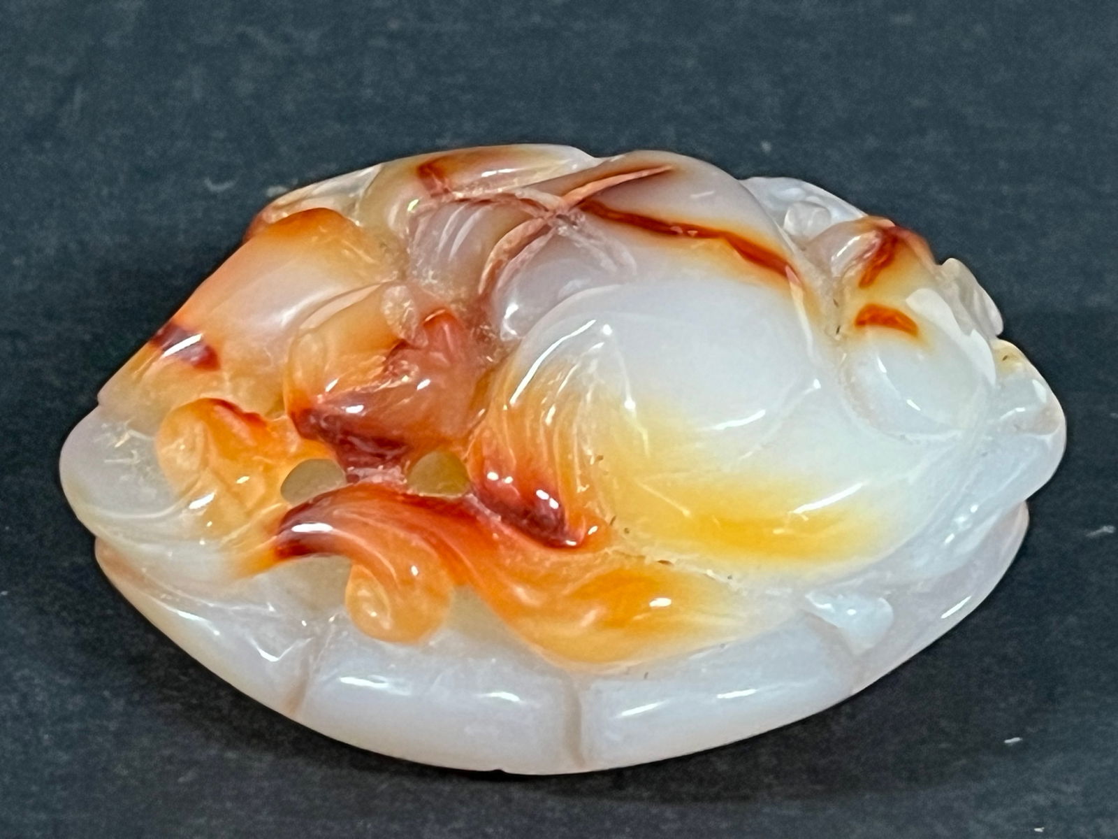 Agate Pendant: Chinese Art Agate Pendant. The dimension is 2.75 inches high x 1.5 inches depth x 2 inches wide. Please be aware that some of the items are vintage, secondhand, old ages, antiques and may have a