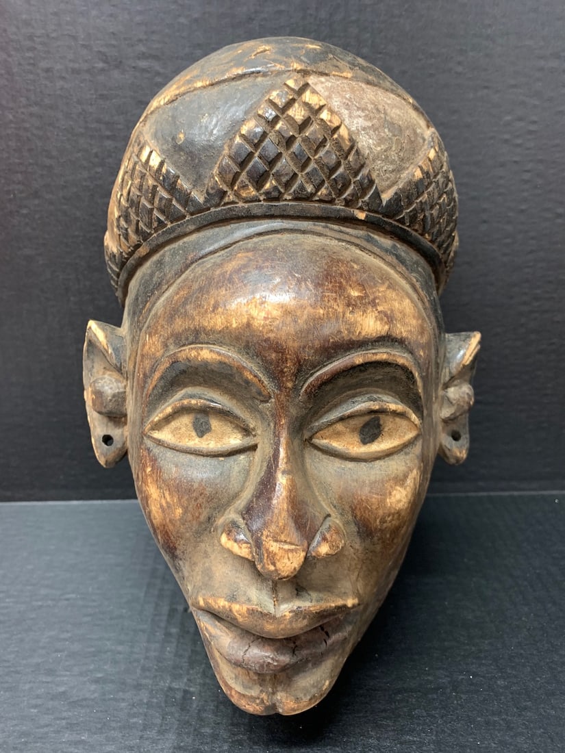 Bacongo Mask (1 of 6)