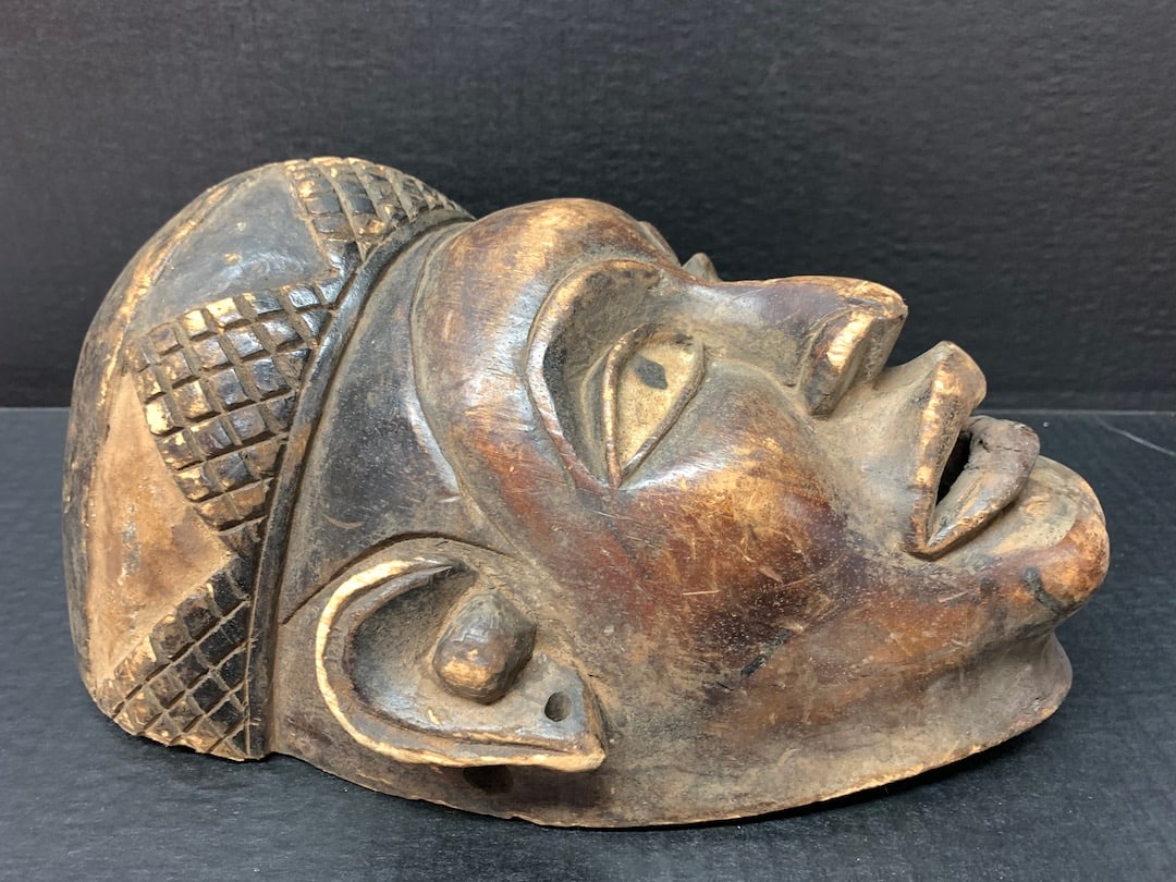 Bacongo Mask - 4