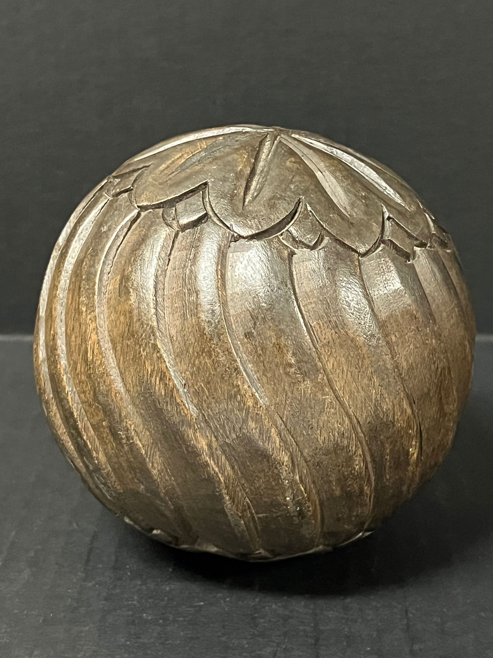 Folk Art Carved Wood Round Ball: Folk Art Carved Wood Round Ball Sculpture. The dimension is 4 inches high x 4 inches wide. Please be aware that some of the items are vintage, secondhand, old ages, antiques and may have a defects or