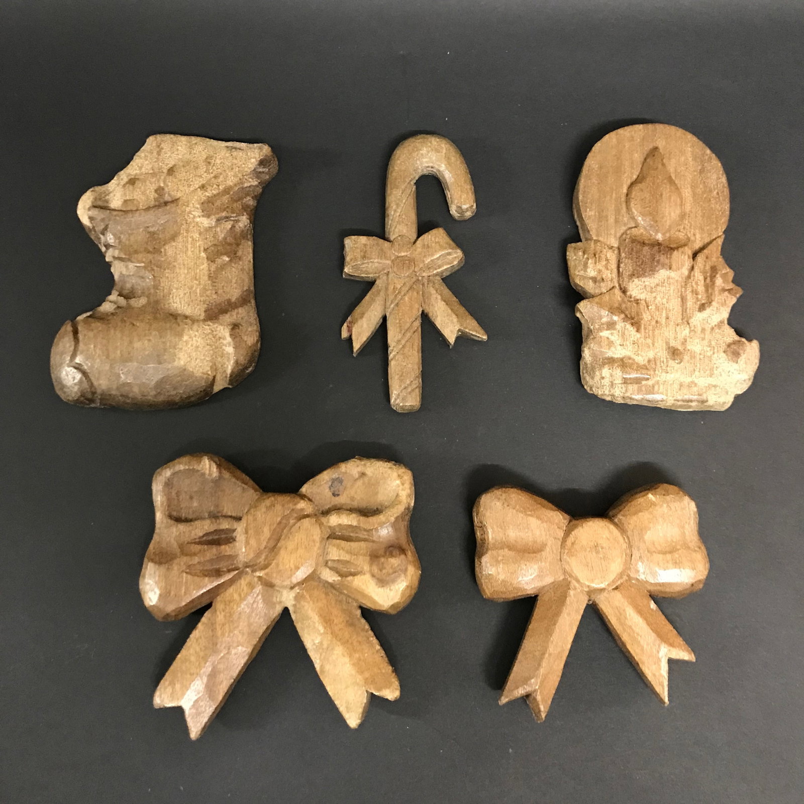 Folk Art Carved Wood Christmas Tree Ornaments Sculpture Lot of 5: Folk Art Carved Wood Christmas Tree Ornaments Sculpture. The dimension is 2 inches high x 3 inches wide. Please be aware that some of the items are vintage, secondhand, old ages, antiques and may have