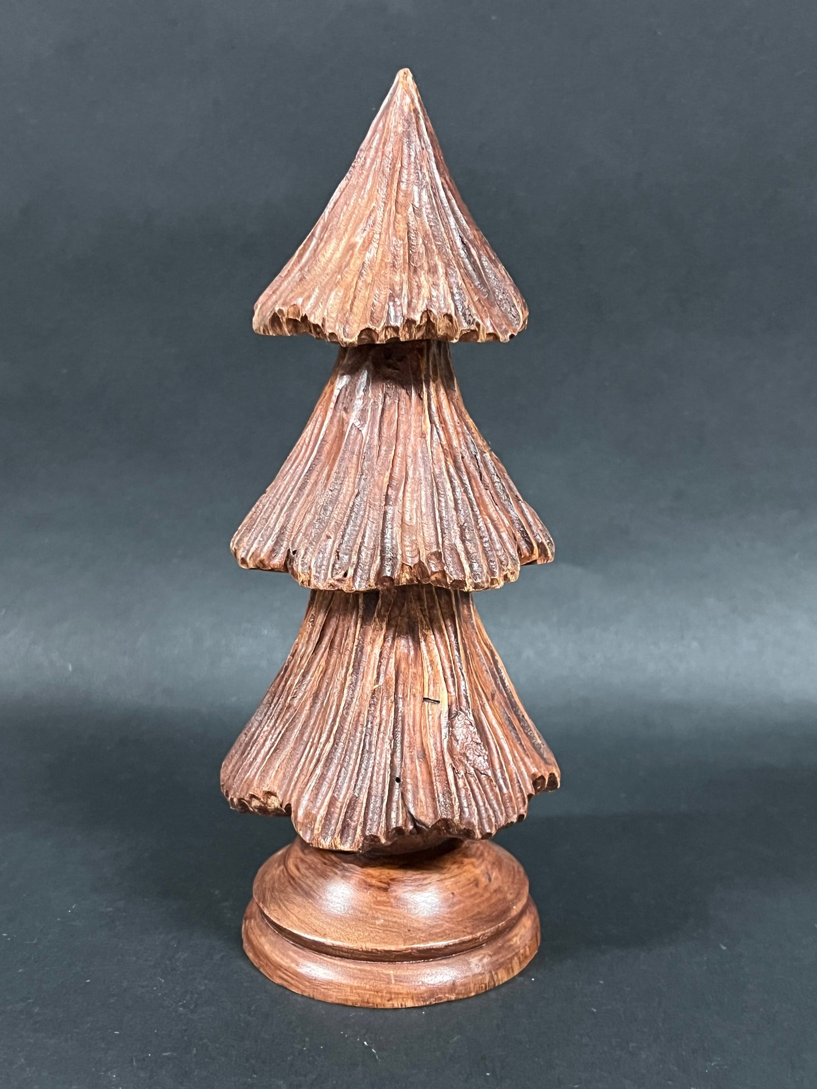 Carved Wood Christmas Tree: Folk Art Carved Wood Christmas Tree. The dimension is 9.25 inches high x 3.5 inches wide. Please be aware that some of the items are vintage, secondhand, old ages, antiques and may have a defects or
