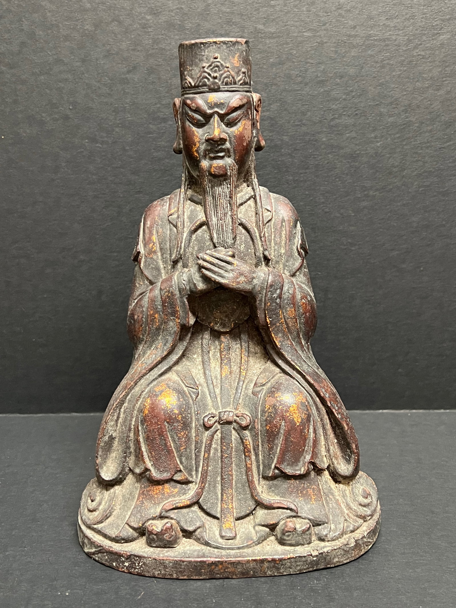 Chinese Art Bronze Buddha Sculpture: Chinese Art Bronze Buddha Sculpture. The dimension is 10 inches high x 6.5 inches wide. Please be aware that some of the items are vintage, secondhand, old ages, antiques and may have a defects or sig