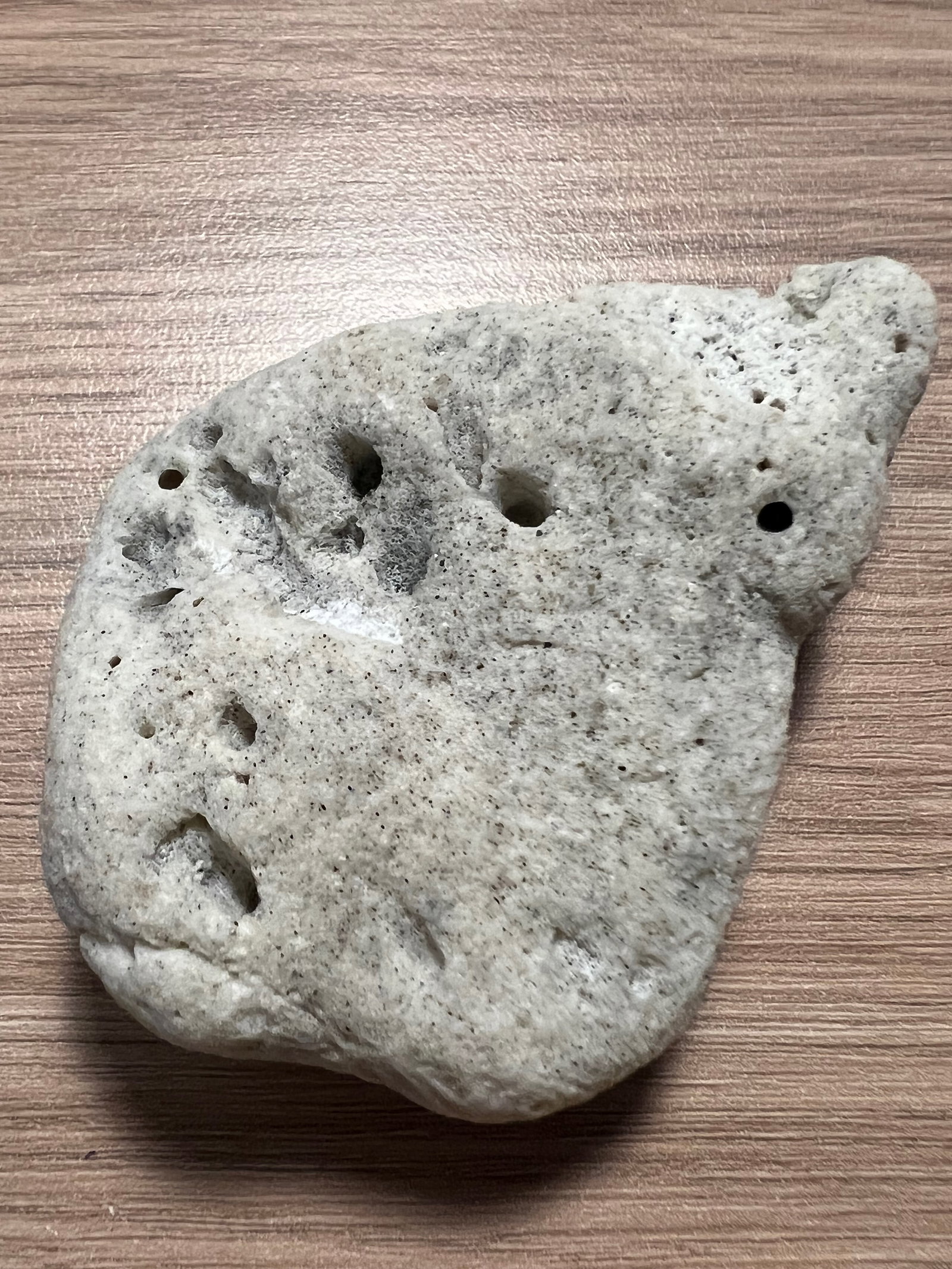 Naturally Form Ocean Beach Tumbled Stone or Rock: Naturall Form Ocean Beach Tumbled Stone or Rock. The dimension is 2 inches high x 2 inches wide. Please be aware that some of the items are vintage, secondhand, old ages, antiques and may have a defec